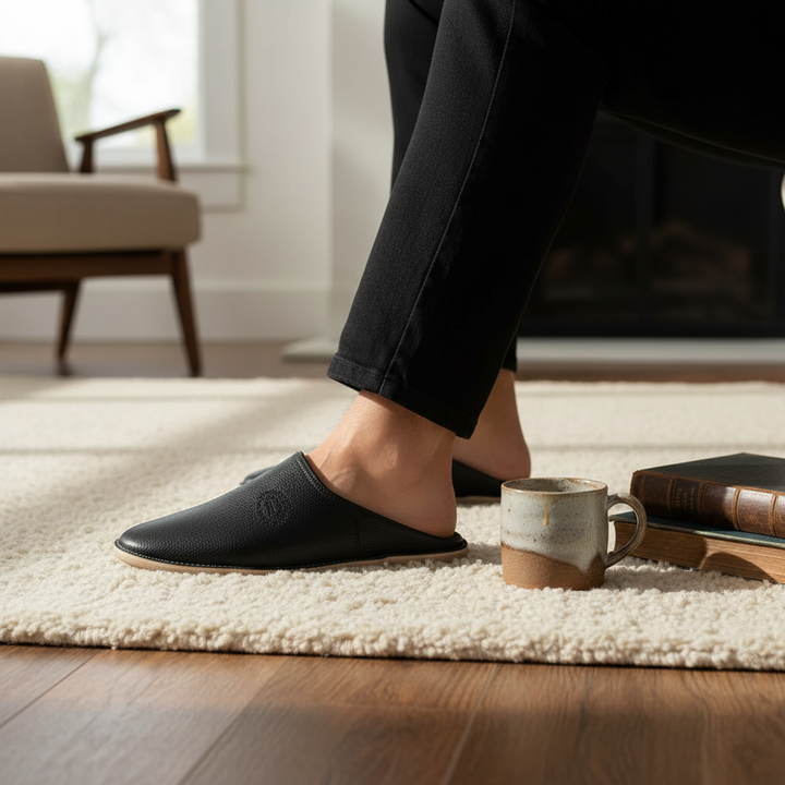 Premium Pebbled Leather Moroccan Babouche – Modern Minimalist House Slippers