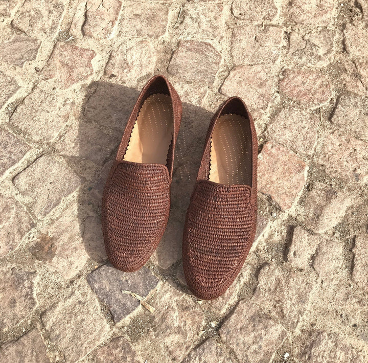Handwoven Raffia Loafers – Minimalist Moroccan Slip-On Shoes