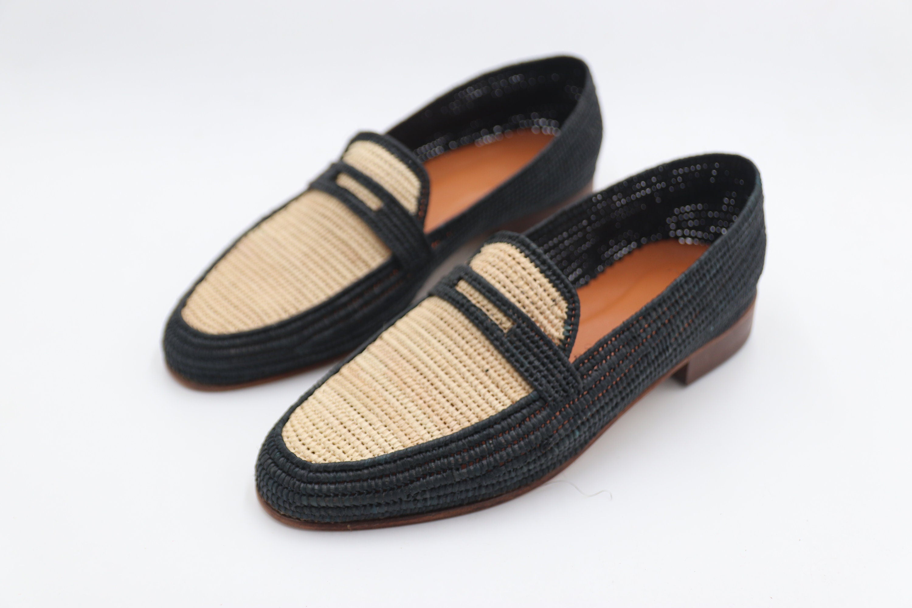 Two-Tone Raffia Loafers – Black & Natural Minimal Style