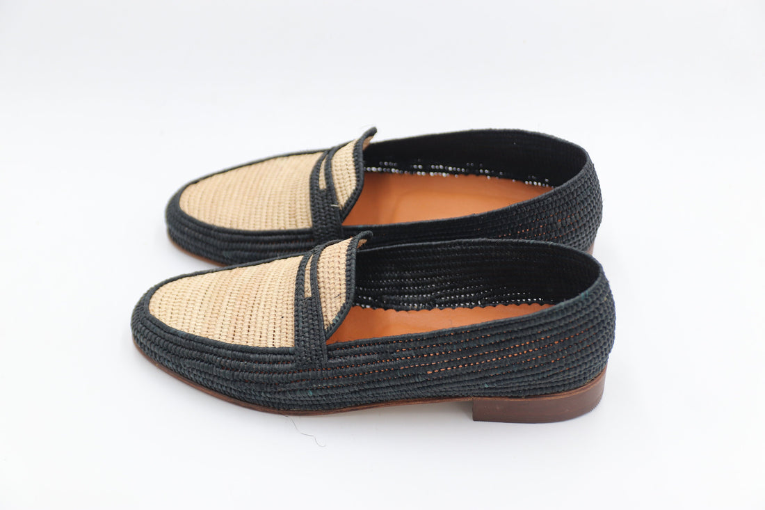 Two-Tone Raffia Loafers – Black & Natural Minimal Style