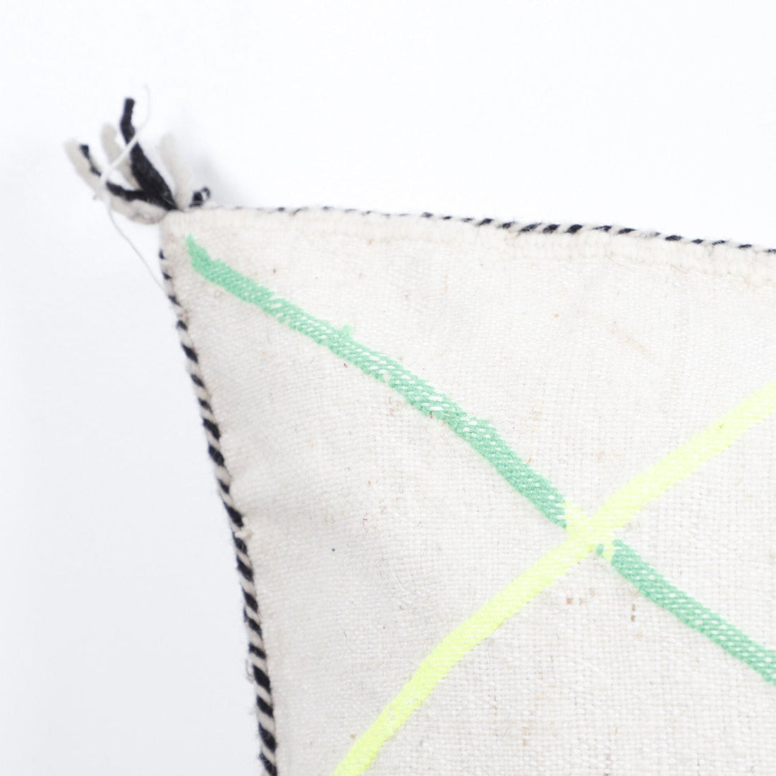 Bohemian Pillow Cover with Traditional Kilim Patterns
