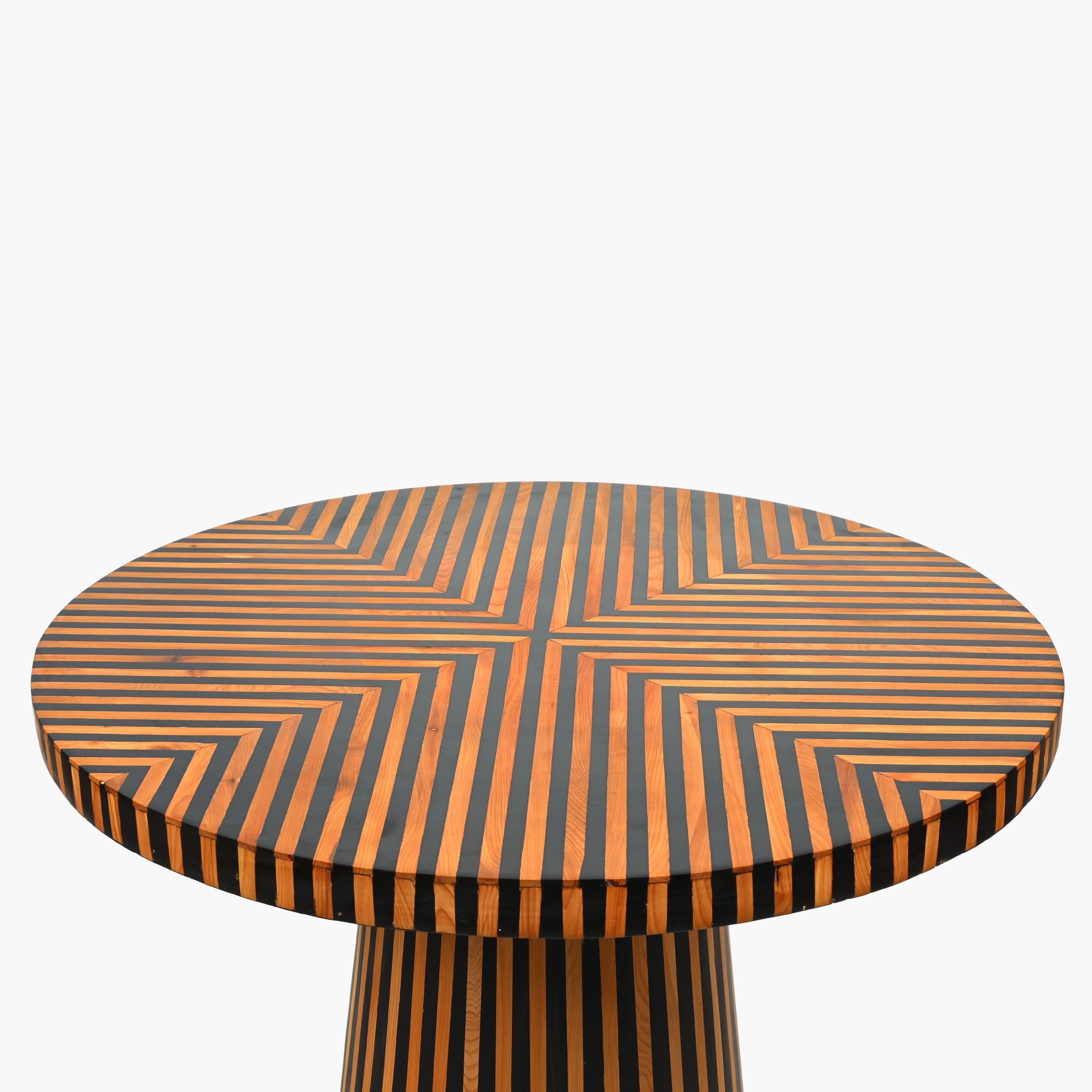 Decorative wood and resin Moroccan accent side table
