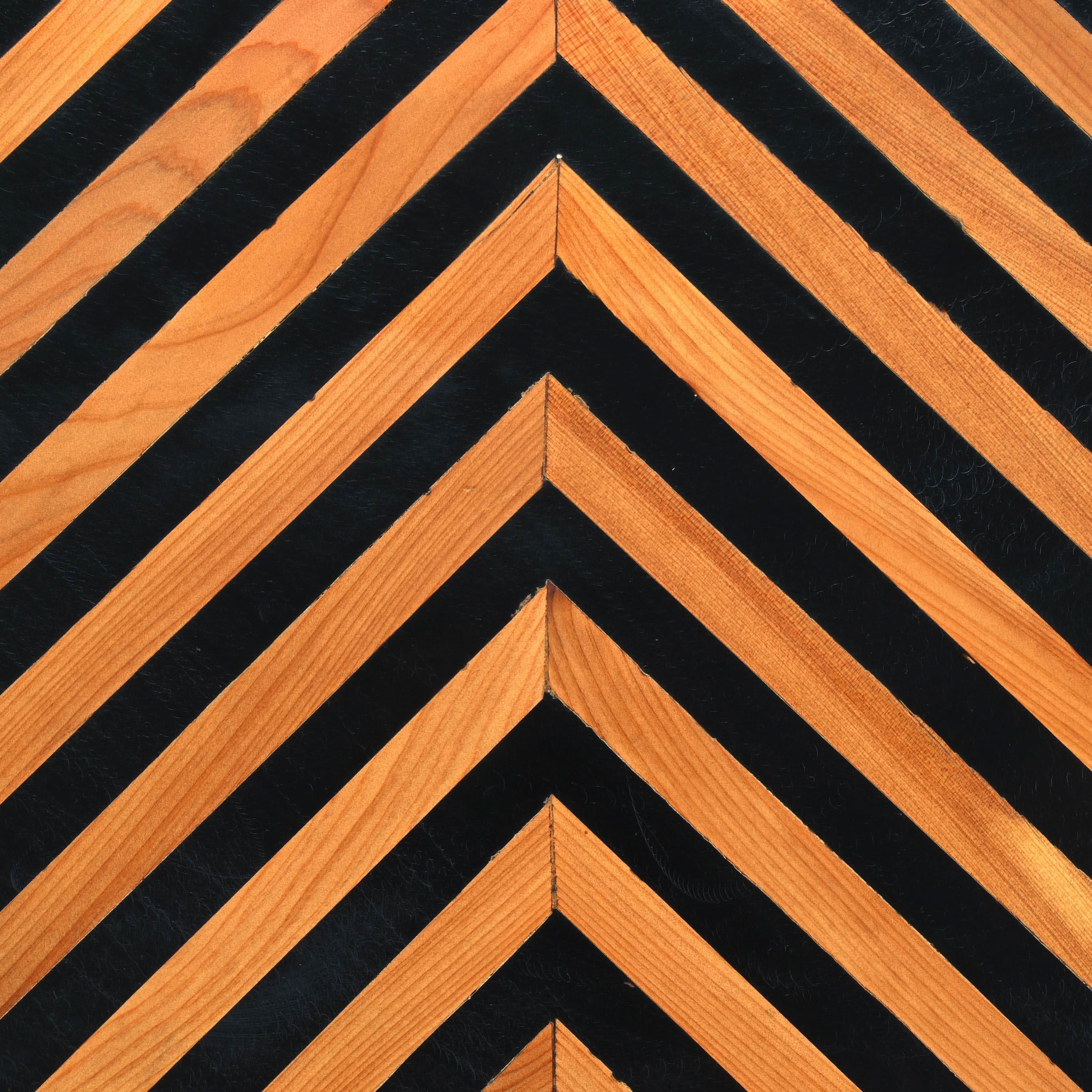 Handmade Moroccan wood and resin side table detail